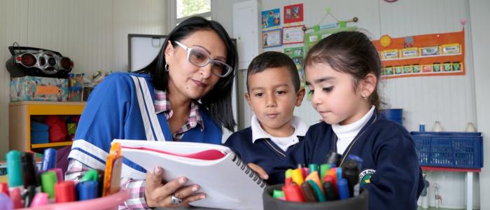 Docente y estudiantes 